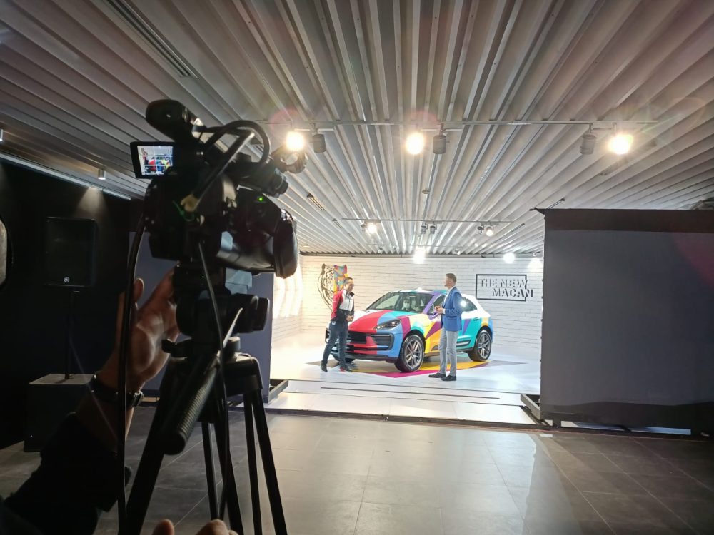 LAUNCHINGPORSCHE3