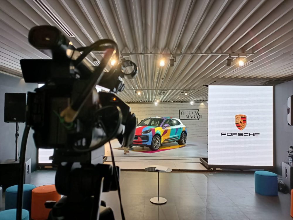 LAUNCHINGPORSCHE5